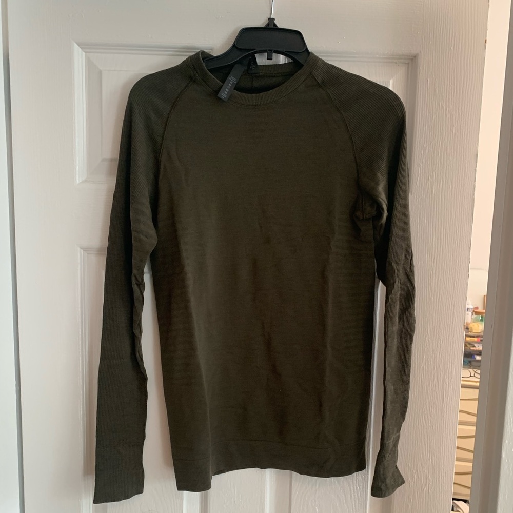 Lululemon Unisex workout top